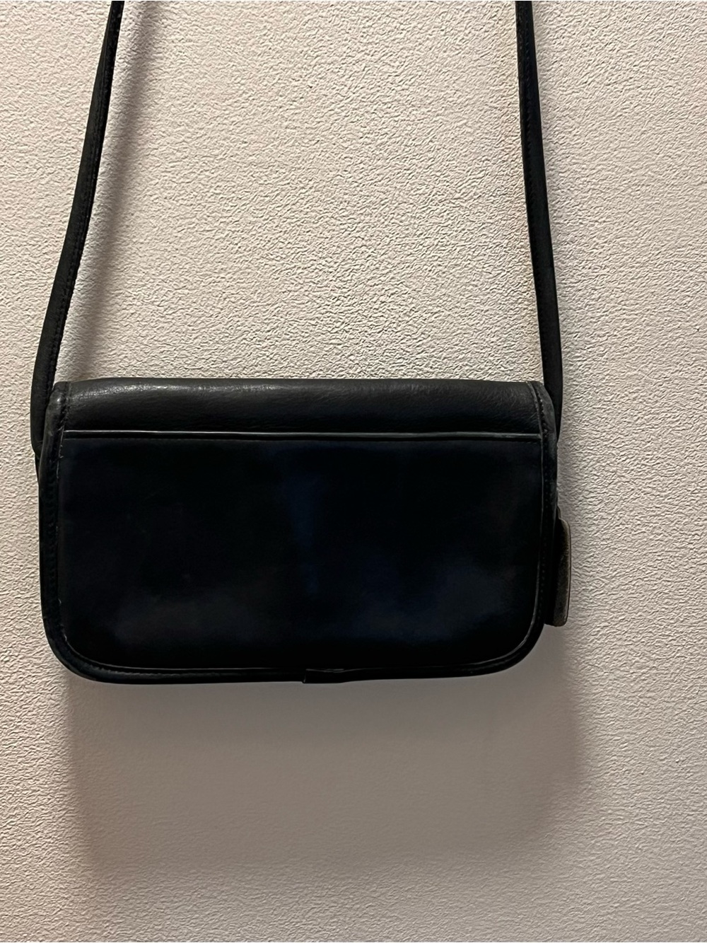 Coach Dinky Classic Vintage Compact Timeless Leather Shoulder Strap Purse, Black